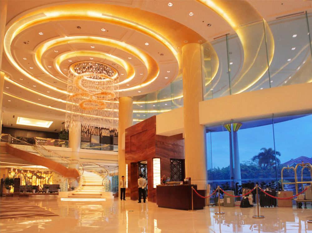 Golden Shining New Century Grand Hotel Бейхай Екстер'єр фото
