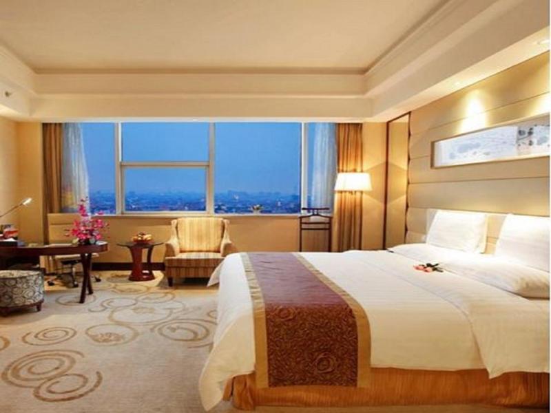 Golden Shining New Century Grand Hotel Бейхай Екстер'єр фото